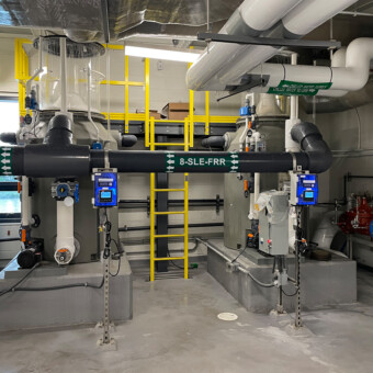 160000 gallon salt water Seal exhibit, LSS installation in Maritime Aquarium, New Norwalk, CT, - AEI